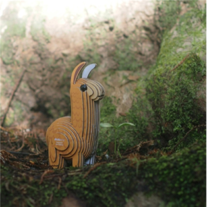Eugy - 3D Cardboard Model - Llama